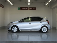 アクア Sスタイルブラック