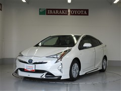 トヨタ プリウス S