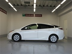 プリウス S セーフティプラス