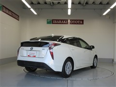 プリウス S セーフティプラス