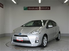 トヨタ アクア G