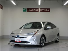 トヨタ プリウス A プレミアムツーリング