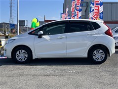 フィット 13G Fパッケージ