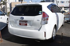 プリウスアルファ S