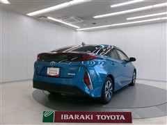 プリウスPHV A