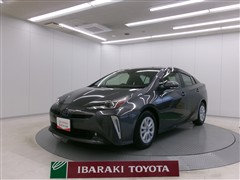 トヨタ プリウス S セーフティプラス2