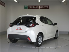 ヤリス ハイブリッド X