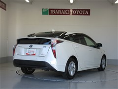 プリウス S セーフティプラス