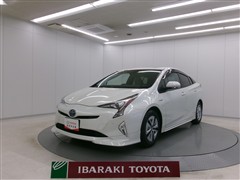 プリウス A
