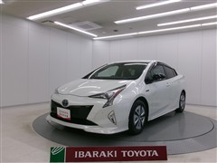 プリウス A