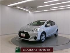 トヨタ アクア G