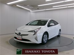 トヨタ プリウス A