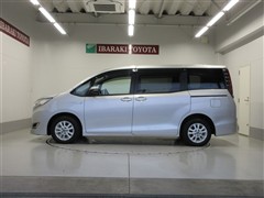 ノア ハイブリッド X