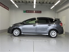 プリウスアルファ S