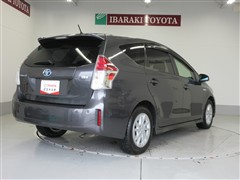 プリウスアルファ S