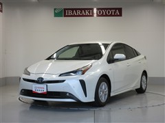 トヨタ プリウス S