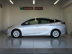 プリウス S セーフティプラス2