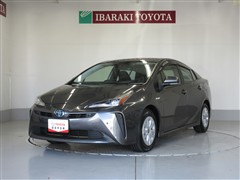 トヨタ プリウス S