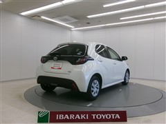 ヤリス ハイブリッド X