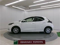 ヤリス ハイブリッド X