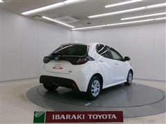 ヤリス ハイブリッド X