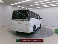 ヴォクシー ハイブリッド V