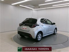 ヤリス ハイブリッド X