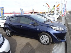 アクア S スタイルブラック