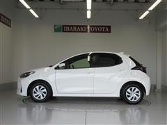 ヤリス ハイブリッド X