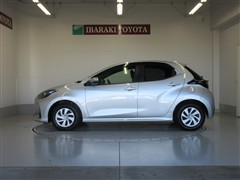 ヤリス ハイブリッド X