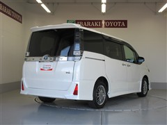 ヴォクシー hv ZS キラメキ3