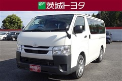 ハイエースバン DX