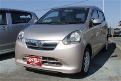 ダイハツ ミライース X メモリアルエディション