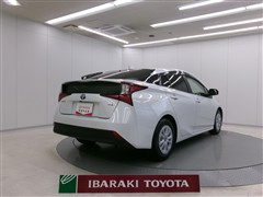 プリウス S セーフティプラス2