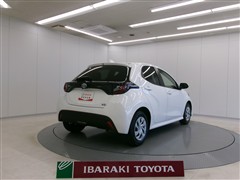 ヤリス ハイブリッド X