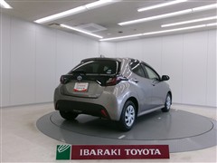 ヤリス ハイブリッド G