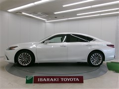 ES300h バージョンL