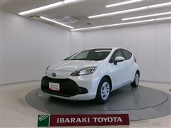 トヨタ アクア X