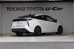 プリウス Sセーフティプラス2トーン