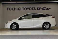 プリウス A