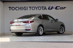 ES300h バージョンL