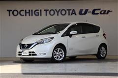 日産　ノート E-パワー X