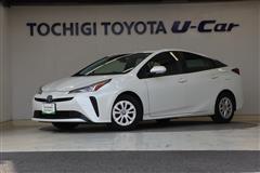 トヨタ　プリウス S