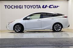 プリウス Sセーフティープラス4WD