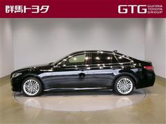 クラウンHEV S Cパッケージ