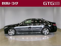 クラウン ハイブリッド RS