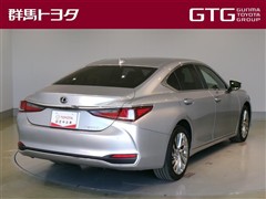 ES300h バージョンL