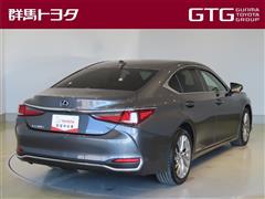 ES300h バージョンL