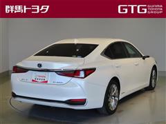 ES300h バージョンL