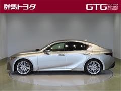 IS300h バージョンL